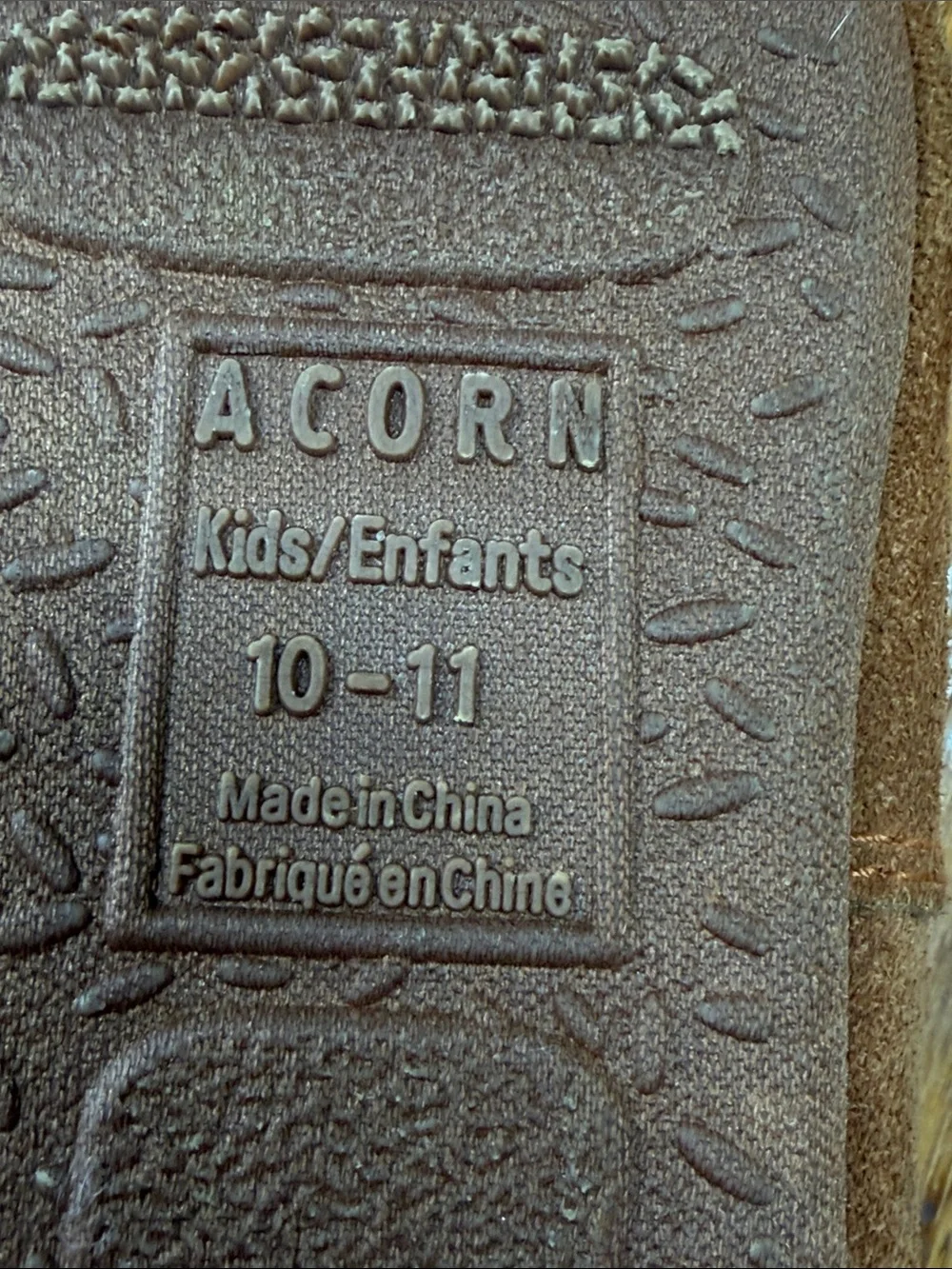 Acorn brand kids moccasin style slip on house shoes. Great condition. Size 10-11